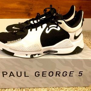 Paul George 5, black and white